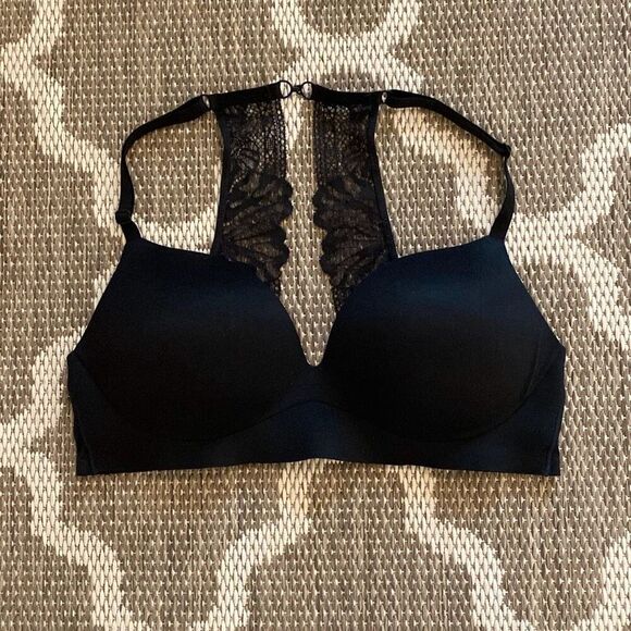 Victoria’s Secret bra incredible padded no wire bra size 36C - Picture 1 of 6
